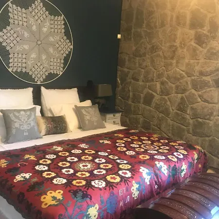 Bed & Breakfast No 5