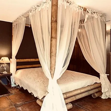 Bed & Breakfast No 5