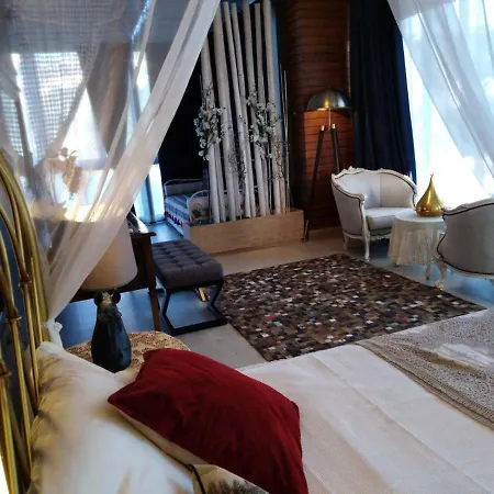 Bed & Breakfast No 5