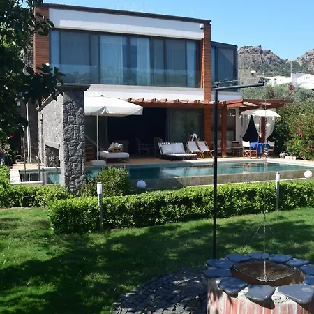 No 5 4* بودروم