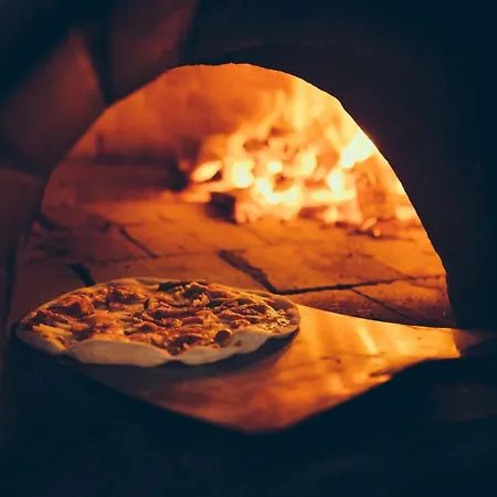 No 5 Αλικαρνασσός