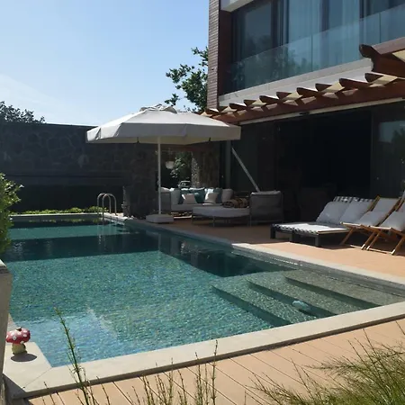 No 5 Bed & Breakfast 4*